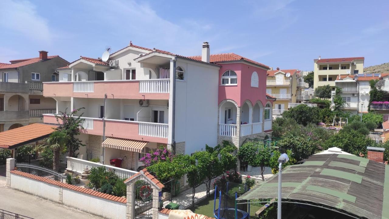 Ivano Apartments Гребастика Экстерьер фото