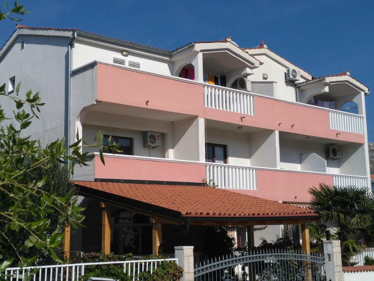 Ivano Apartments Гребастика Экстерьер фото